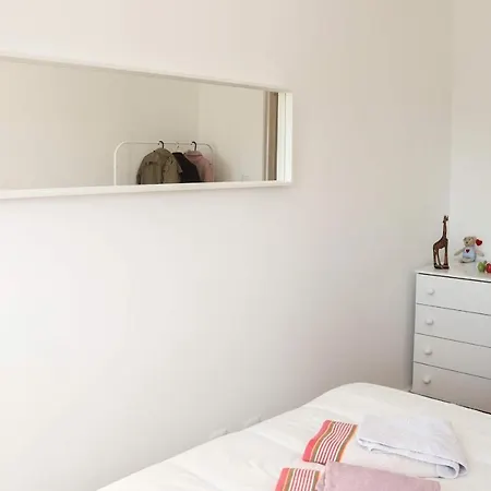 Confort And Clarity Homestay Porto